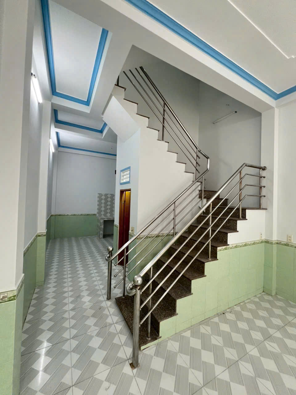 Nhà 8 triệu 4 phòng ngủ gần Chợ An Khánh - Ảnh 2